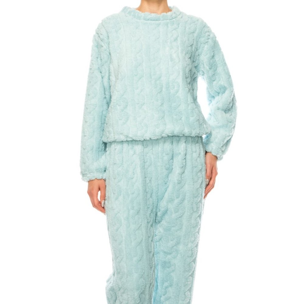 Thick Furry and Warm Pajama Set... "STRETCHY TEDDY BEAR PLUSH!"
